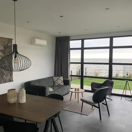 Enkhuizer Strand Chalet Meeresrauschen Erste Reihe mit Zaun Haus Nr 249-3